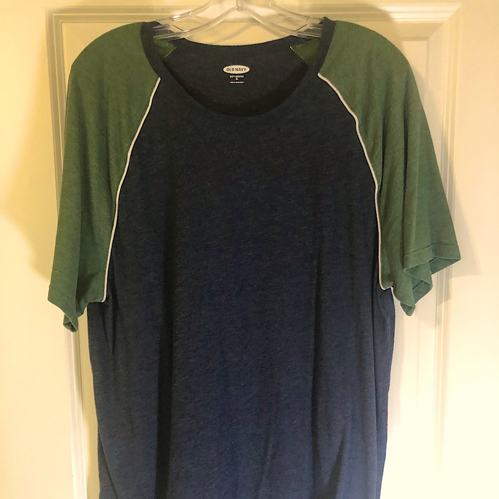 XL two tone t-shirt from Old Navy